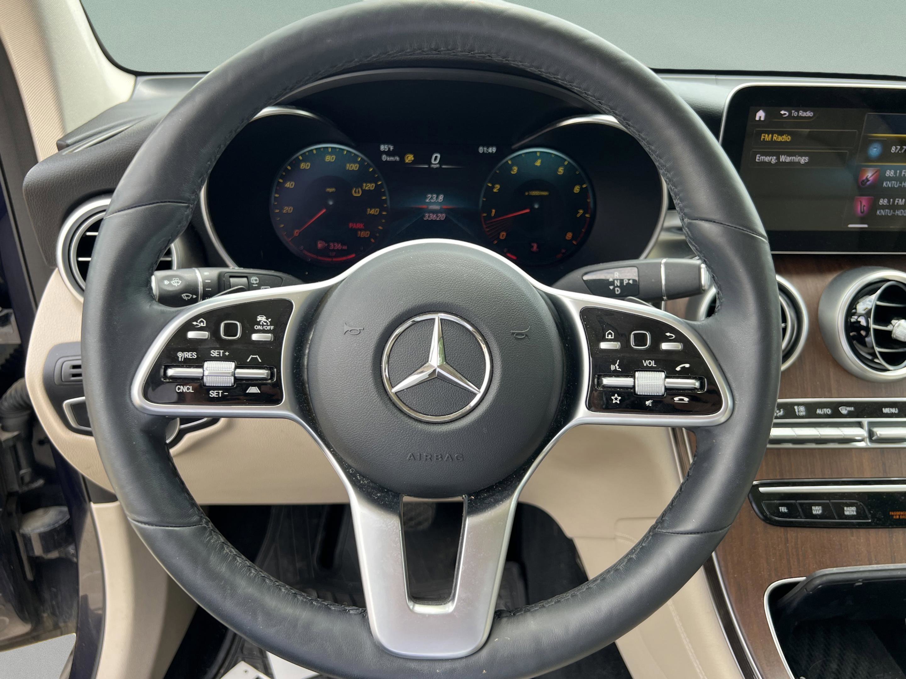 Used 2020 Mercedes-Benz GLC 300 4MATIC image 24