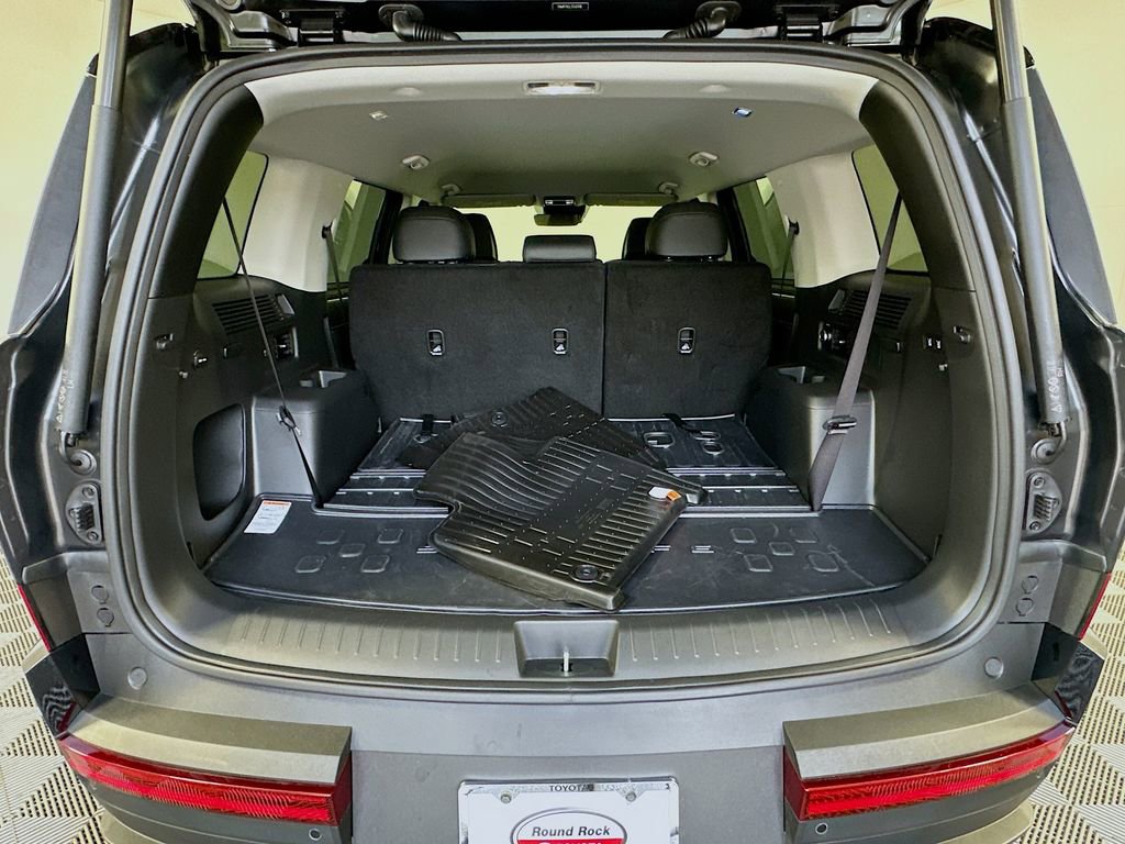 Used 2026 Hyundai Santa Fe SEL FWD image 25