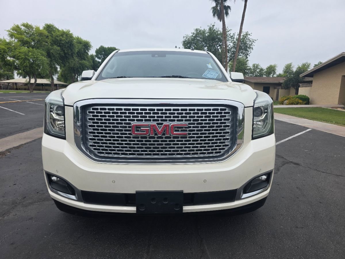 Used 2015 GMC Yukon XL Denali w/ Touring Package RWD image 7