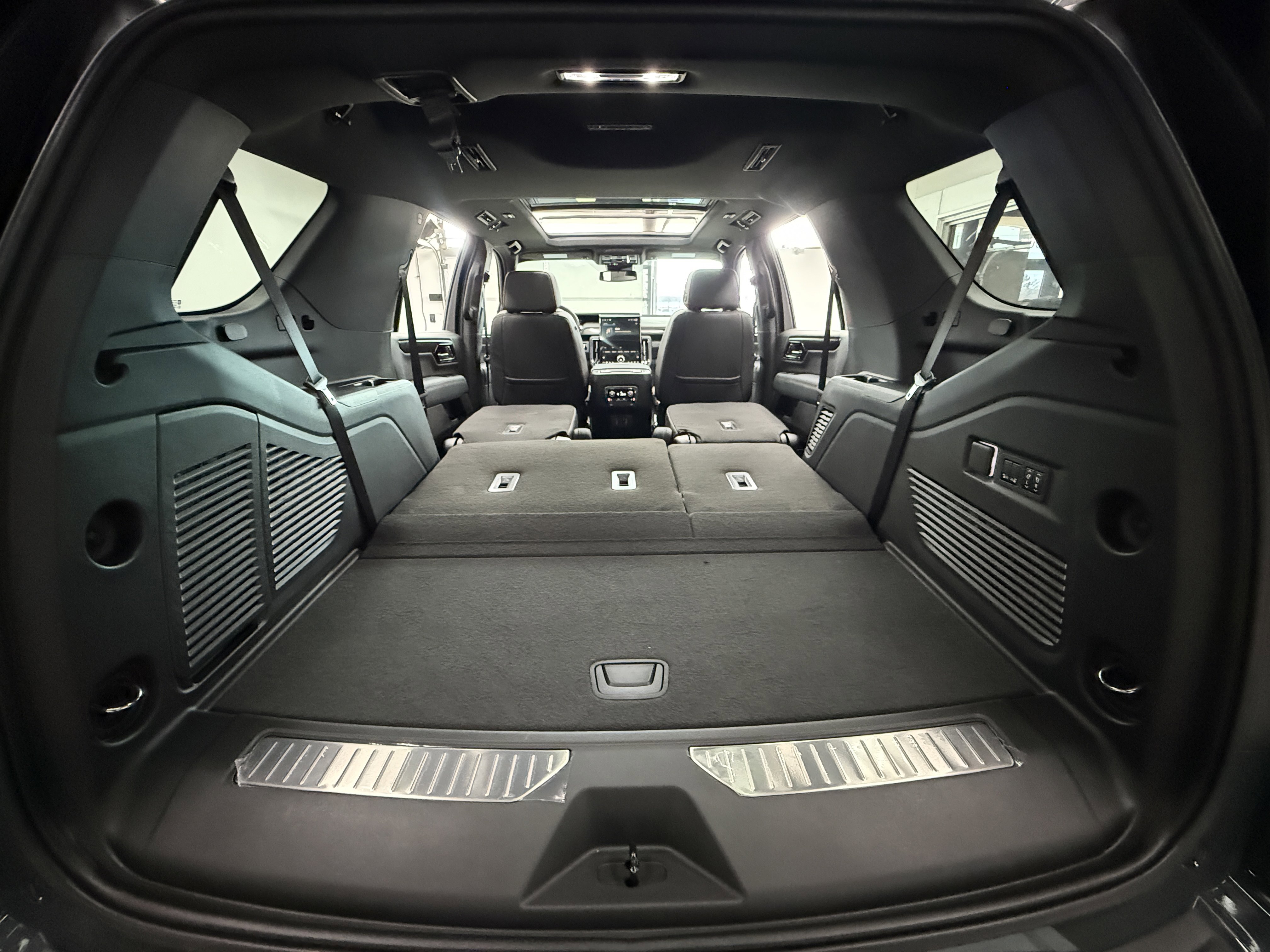 Used 2026 GMC Yukon AT4 image 33