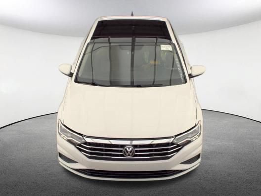 Used 2020 Volkswagen Jetta SE w/ SE Cold Weather Package FWD image 2