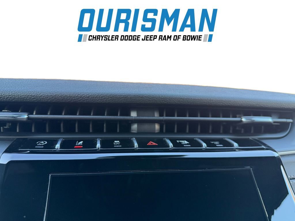 New 2025 Jeep Grand Cherokee Laredo X w/ Luxury Tech Group I image 16