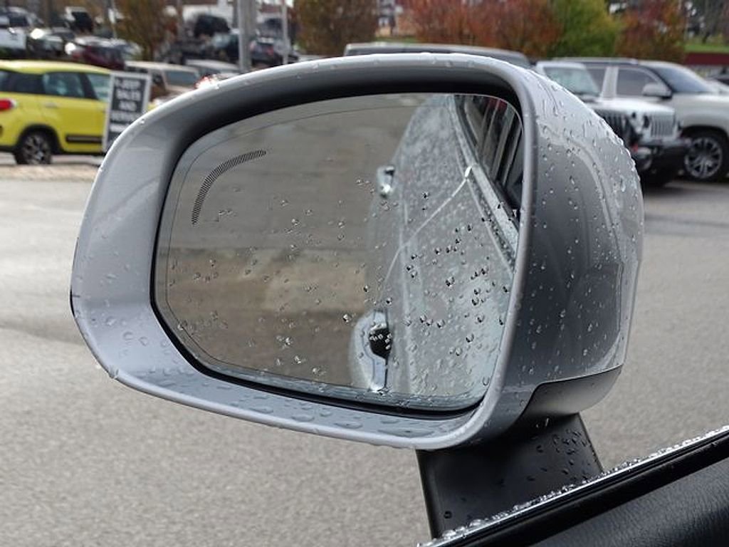 Used 2018 Volvo XC90 T6 Momentum w/ Convenience Package image 36