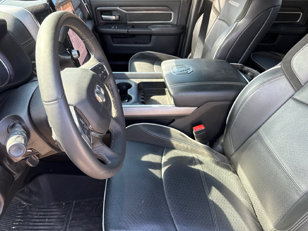 Used 2025 RAM 3500 Laramie AWD/4WD image 15
