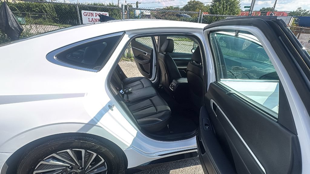 Used 2025 Hyundai Sonata Limited FWD image 26