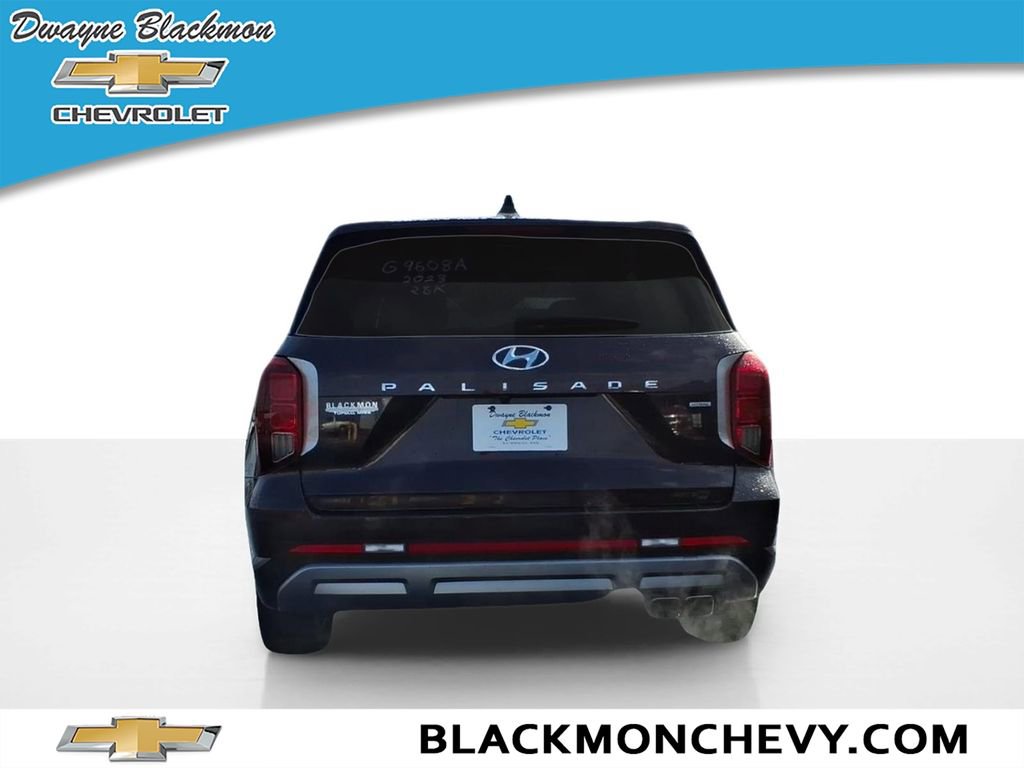 Used 2023 Hyundai Palisade SEL w/ Premium Package AWD/4WD image 4