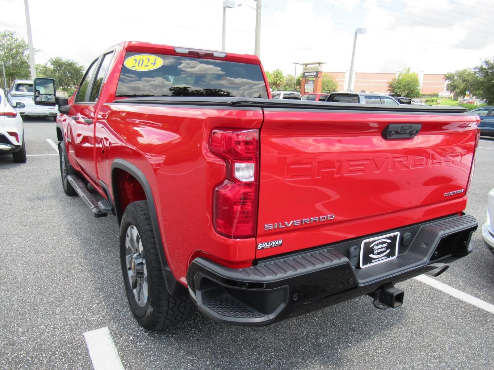 Used 2024 Chevrolet Silverado 2500 Custom w/ Custom Convenience Package RWD image 6