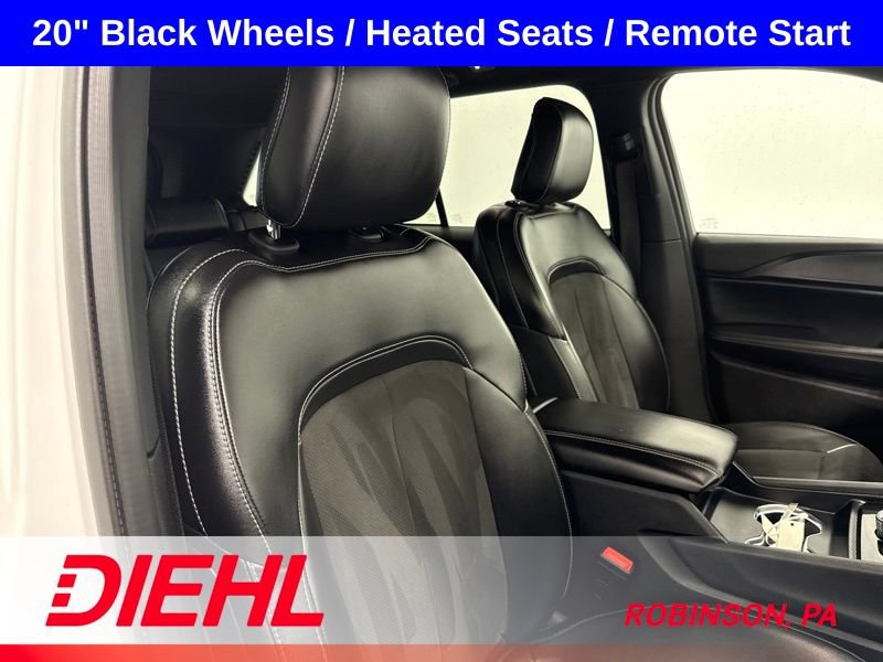 Used 2023 Jeep Grand Cherokee Altitude AWD/4WD image 14