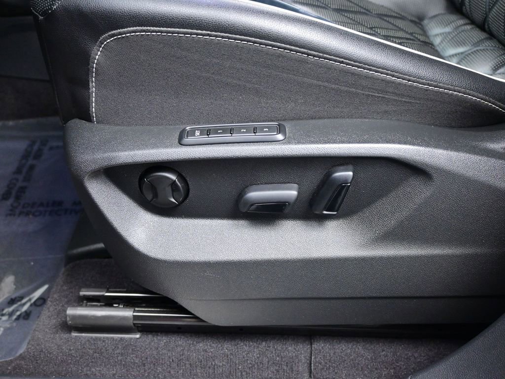 Used 2024 Volkswagen Atlas SEL Premium R-Line image 17