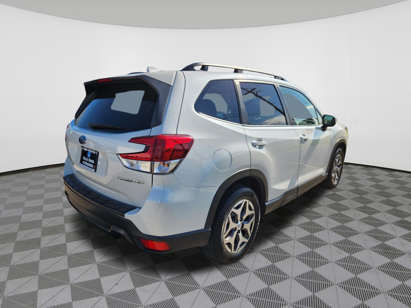 Used 2022 Subaru Forester Premium AWD/4WD image 4