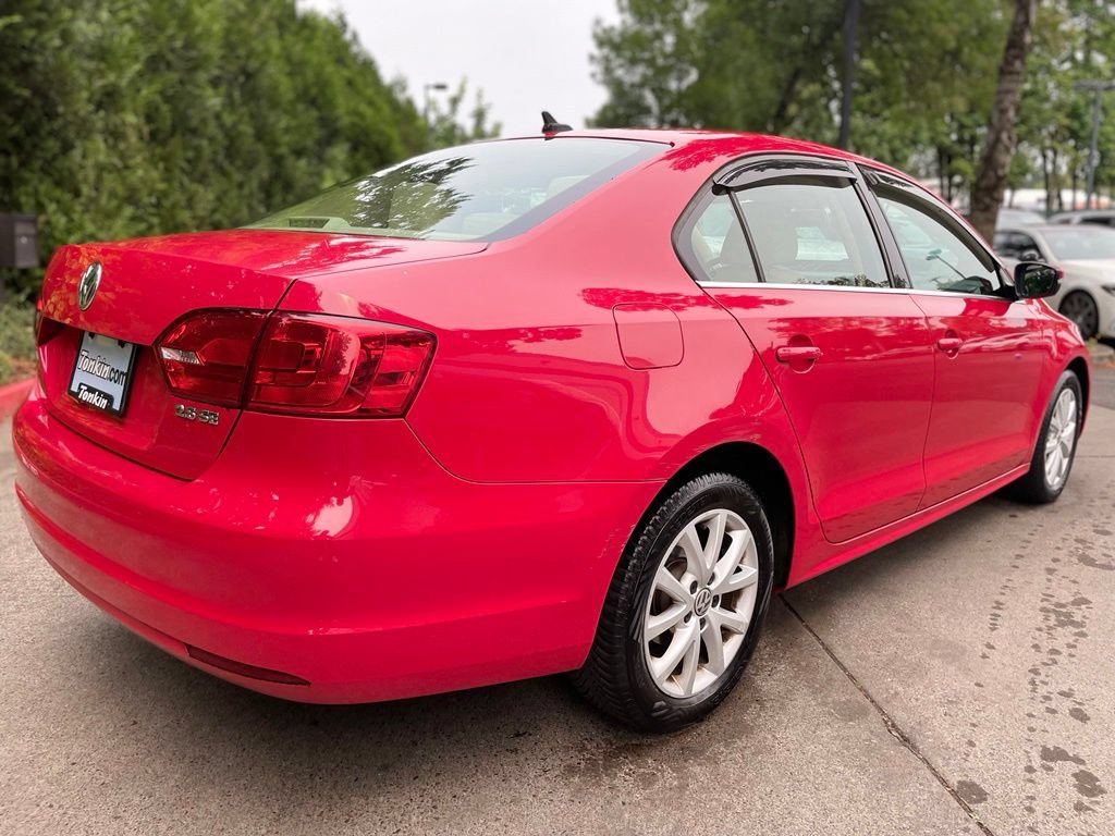 Used 2013 Volkswagen Jetta SE FWD image 4