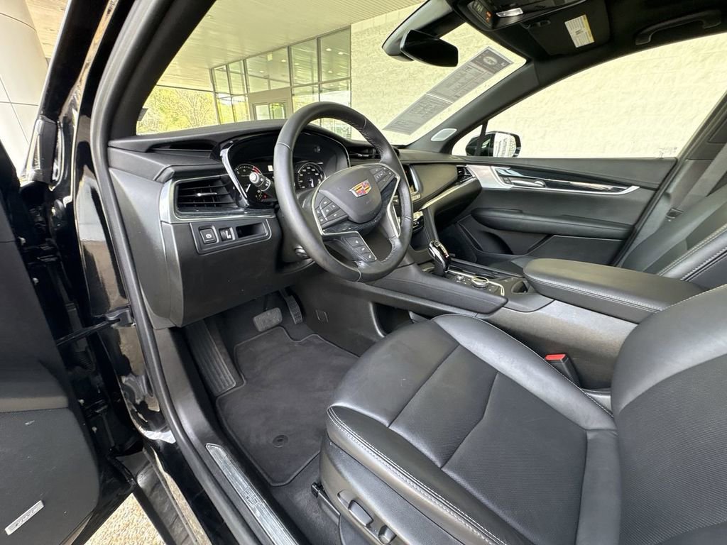 Certified 2025 Cadillac XT5 Premium Luxury image 10
