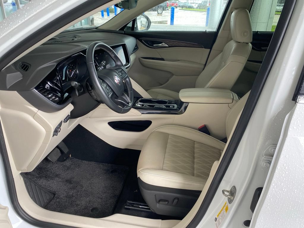 Used 2022 Buick Envision Avenir w/ Technology Package II FWD image 45