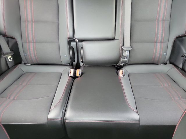 Used 2024 Chevrolet Equinox RS FWD image 31