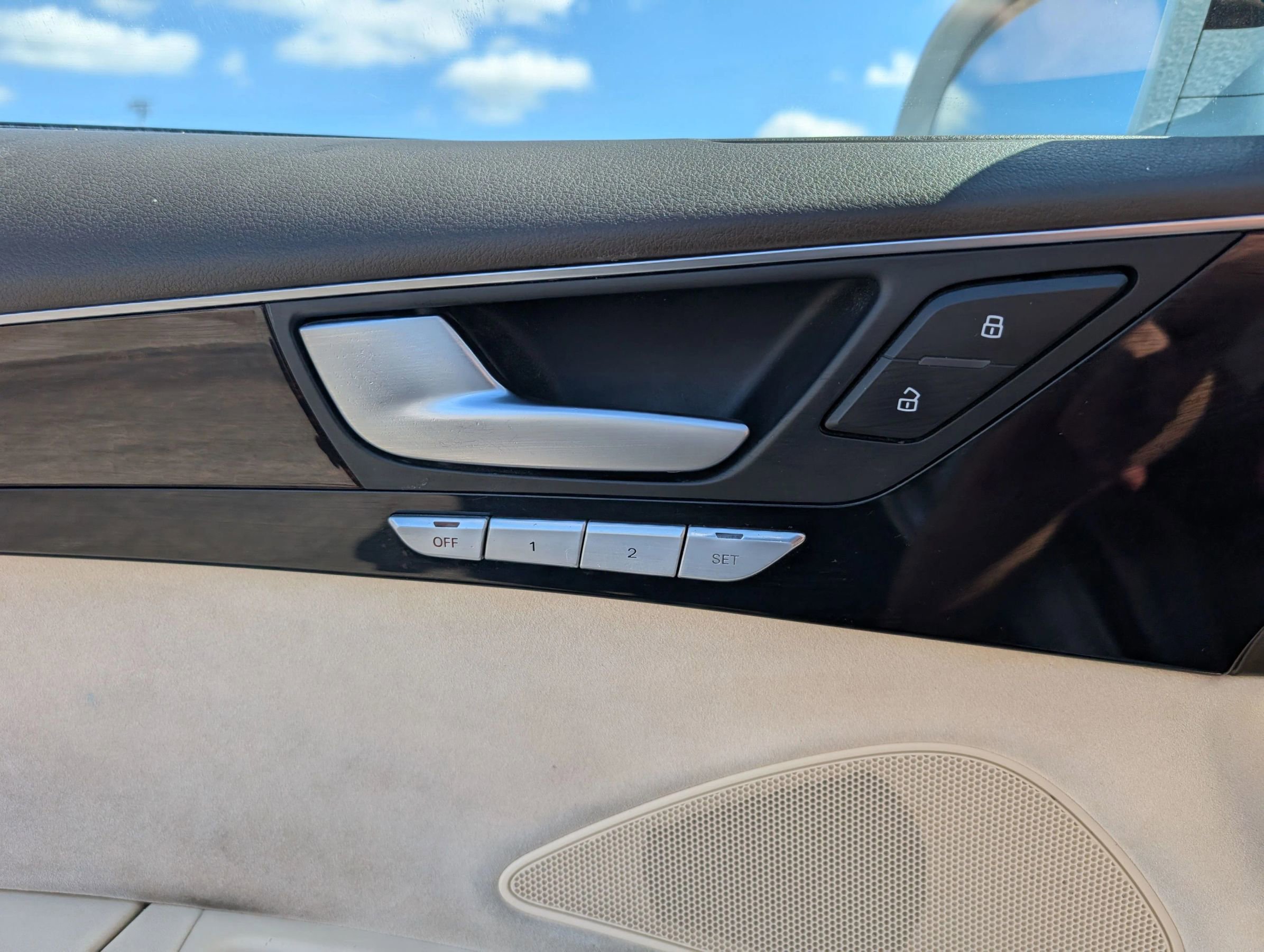 Used 2014 Audi A8 L TDI image 21