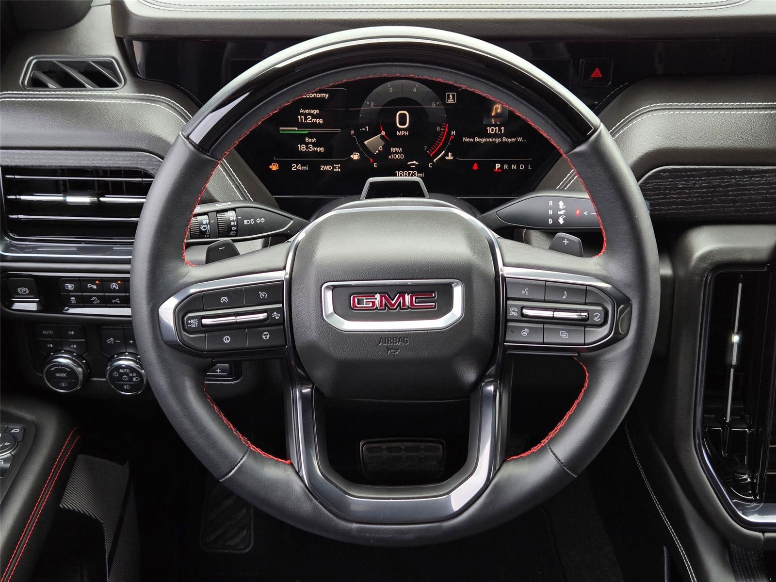 Used 2025 GMC Yukon AT4 Ultimate AWD/4WD image 15