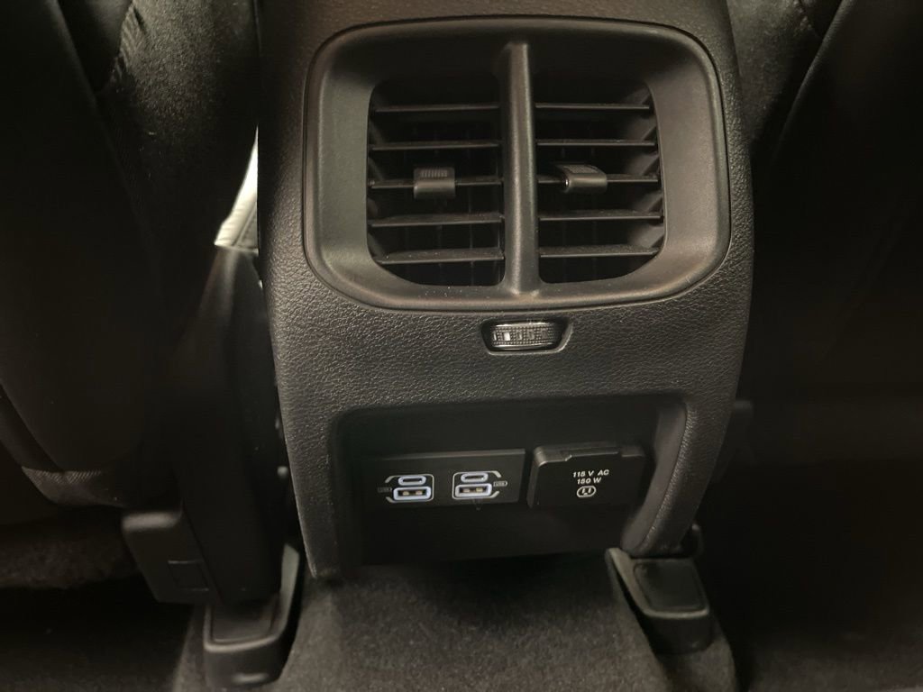 Used 2021 Jeep Cherokee Latitude Lux w/ Comfort/Convenience Group image 32