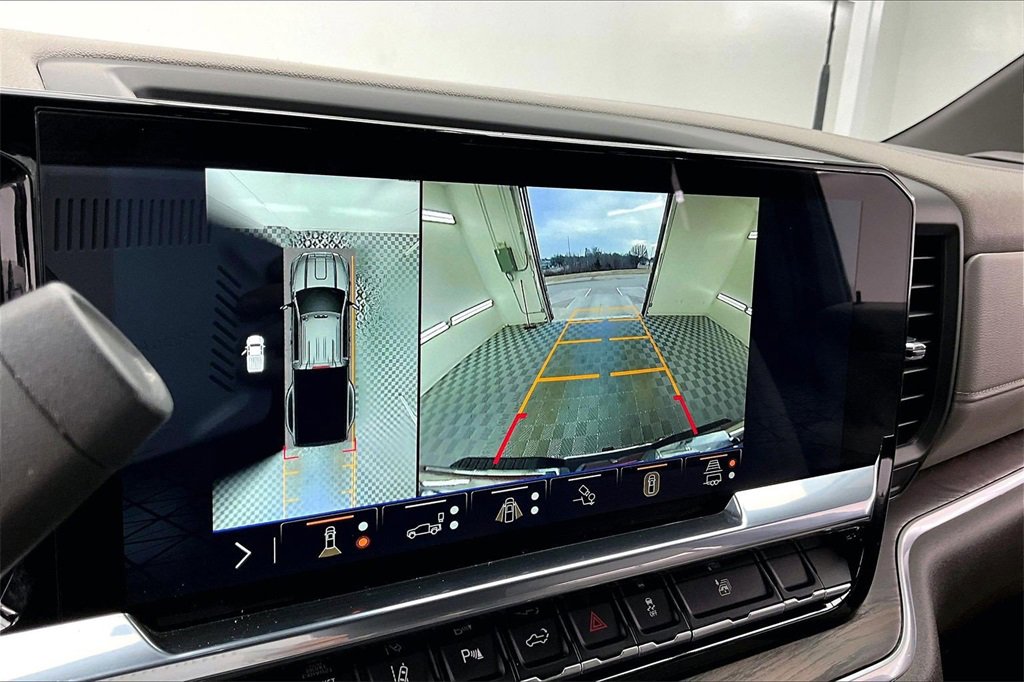 Used 2025 GMC Sierra 3500 SLT w/ SLT Premium Package image 22