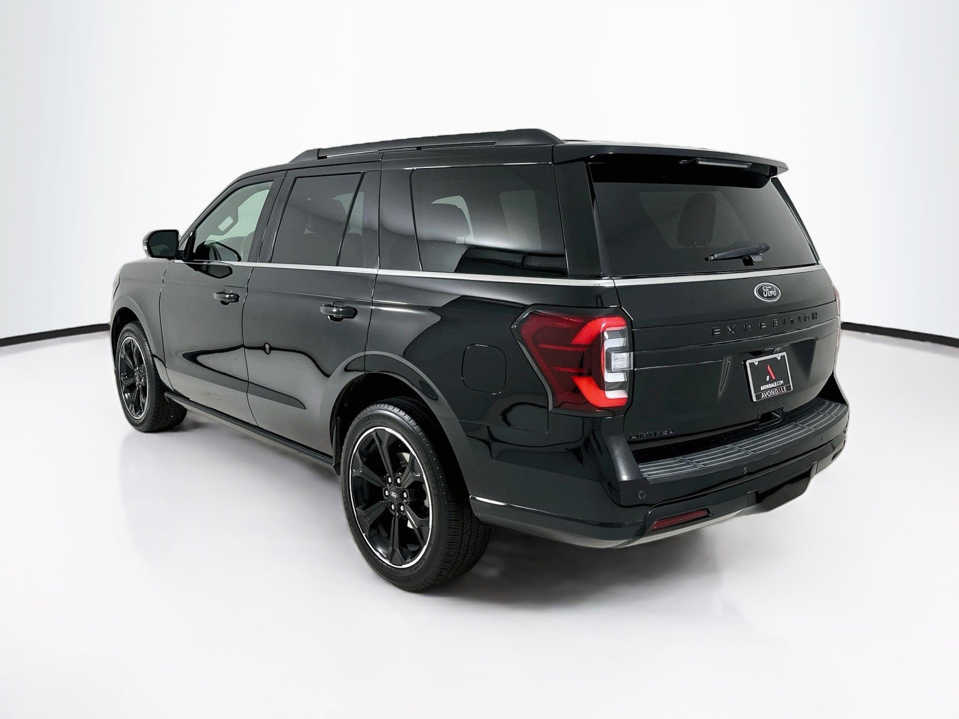 Used 2022 Ford Expedition Limited RWD image 6