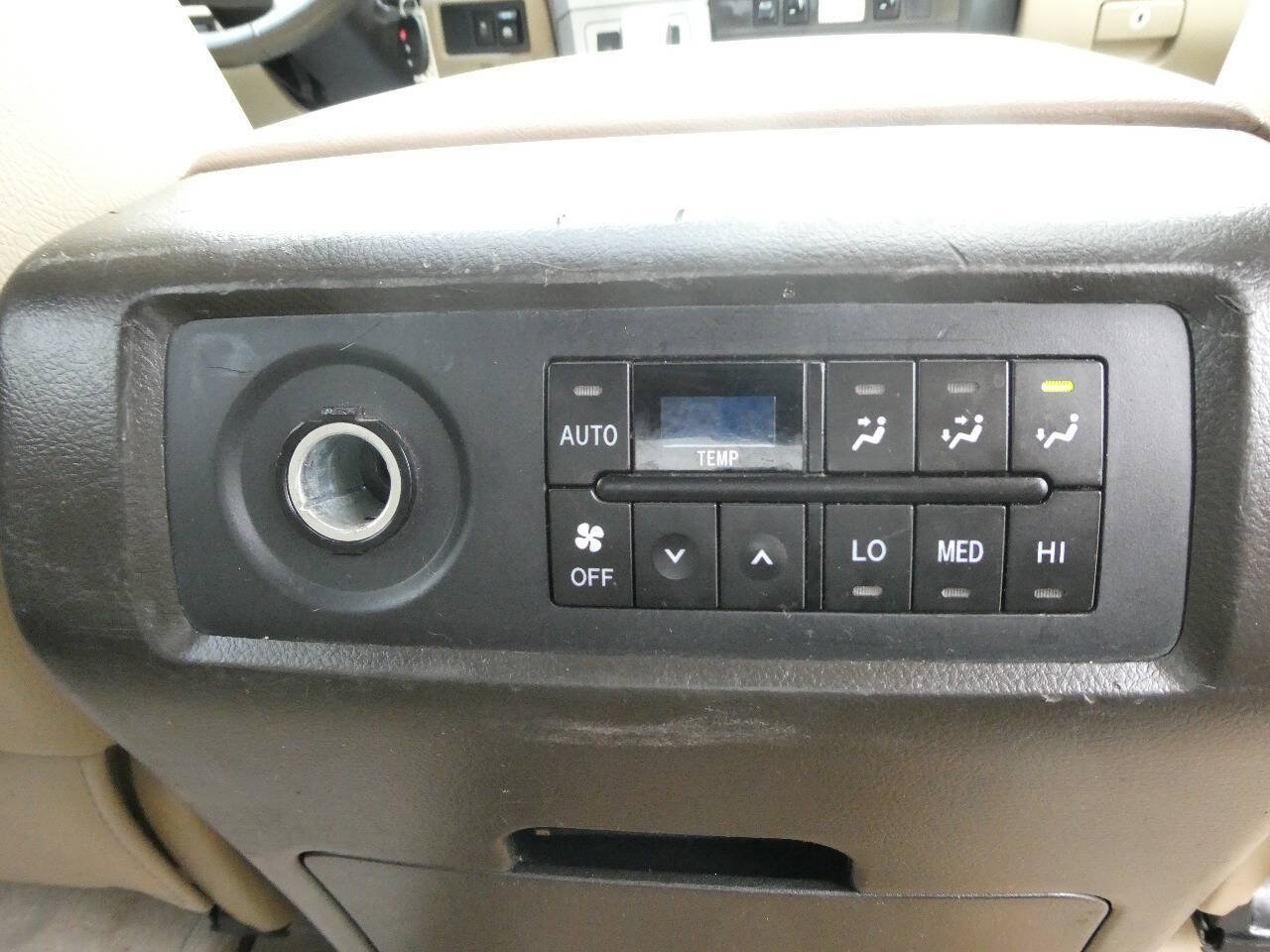 Used 2008 Toyota Sequoia Limited AWD/4WD image 35