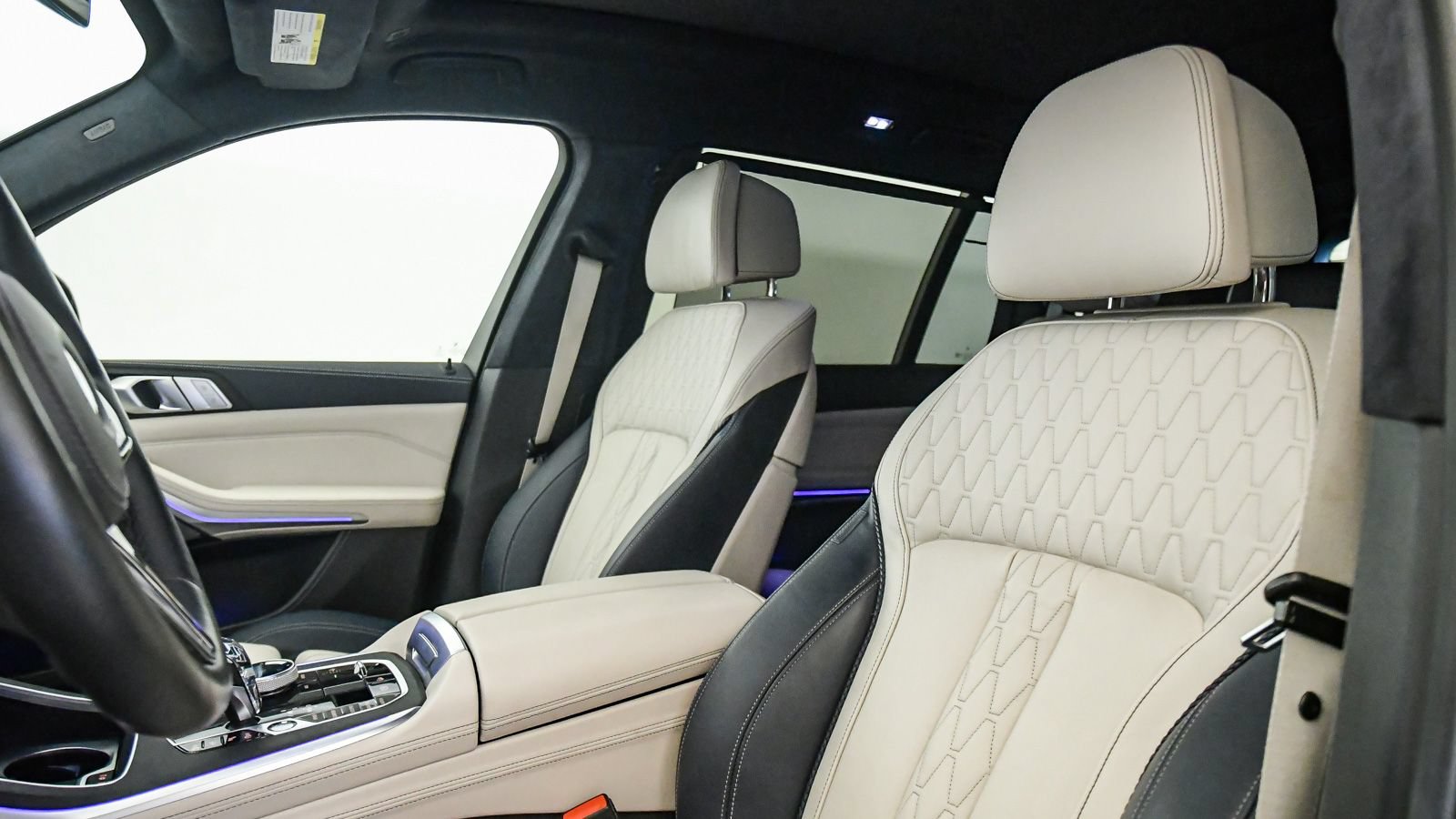 Used 2021 BMW X7 M50i w/ Executive Package AWD/4WD image 22