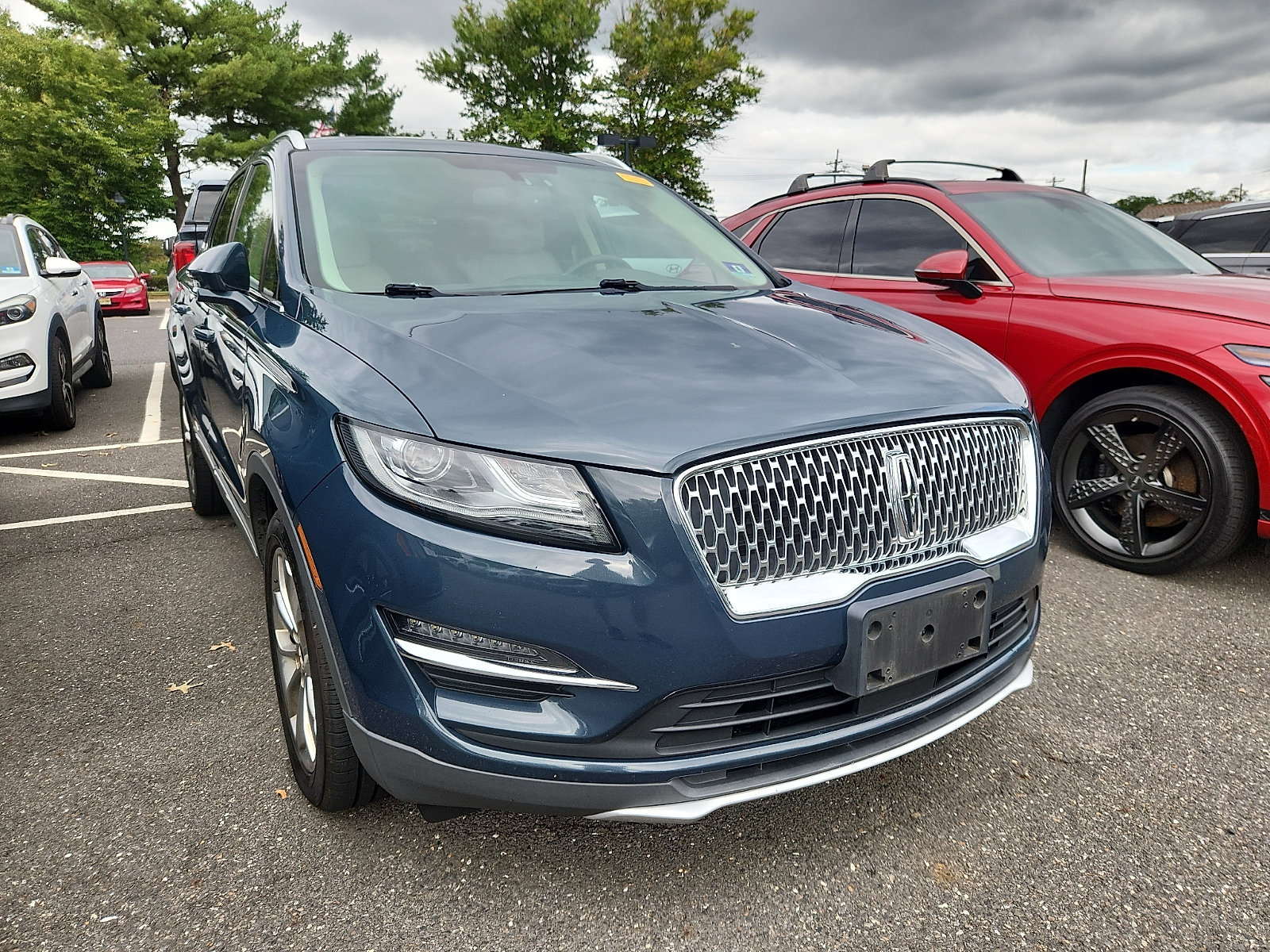 Used 2019 Lincoln MKC Select w/ Select Plus Package AWD/4WD image 2