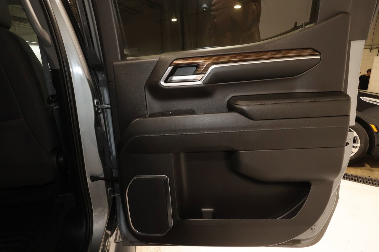 Used 2023 GMC Sierra 1500 Elevation AWD/4WD image 19