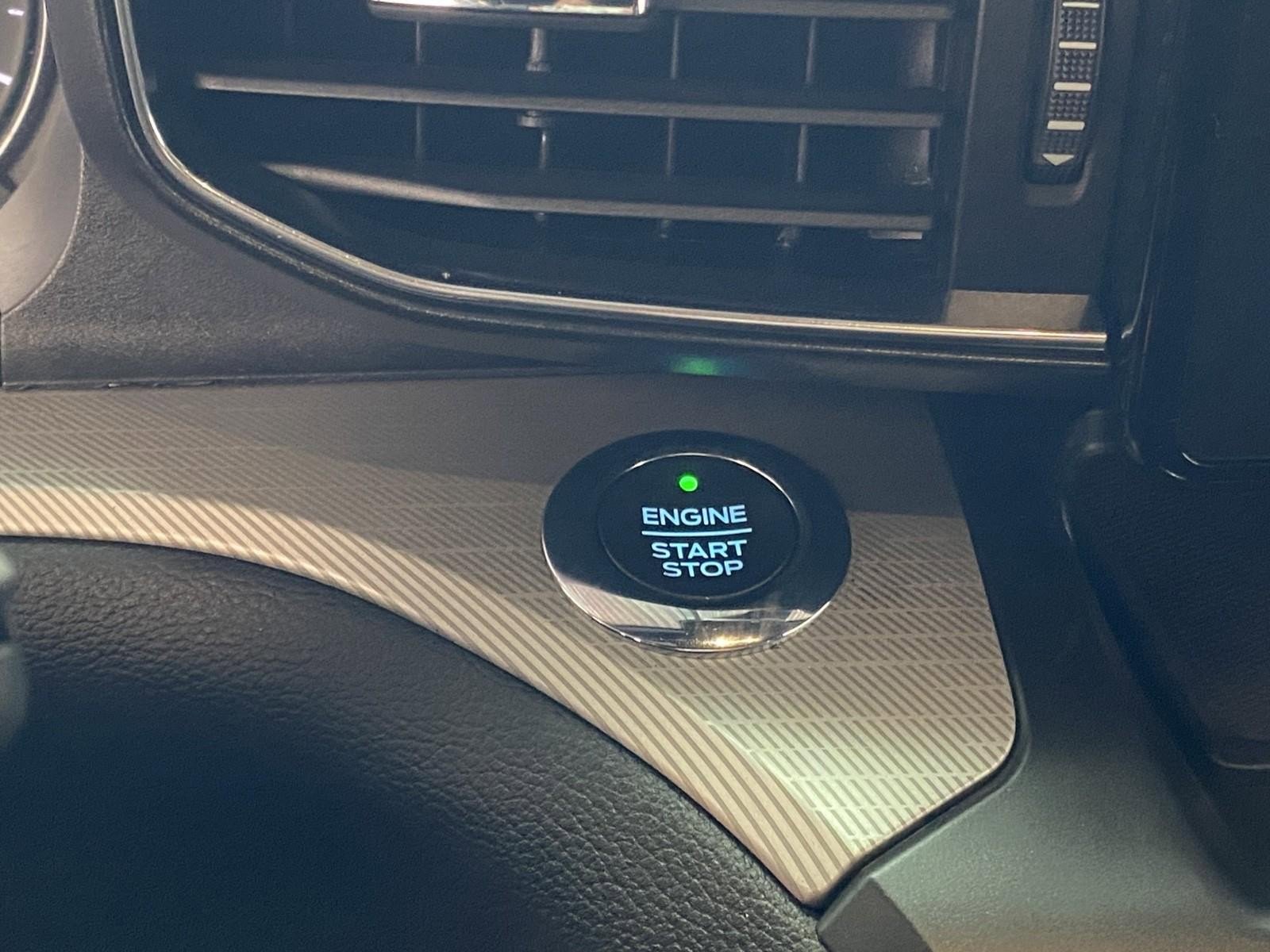 Used 2020 Ford Explorer XLT w/ Equipment Group 202A image 25