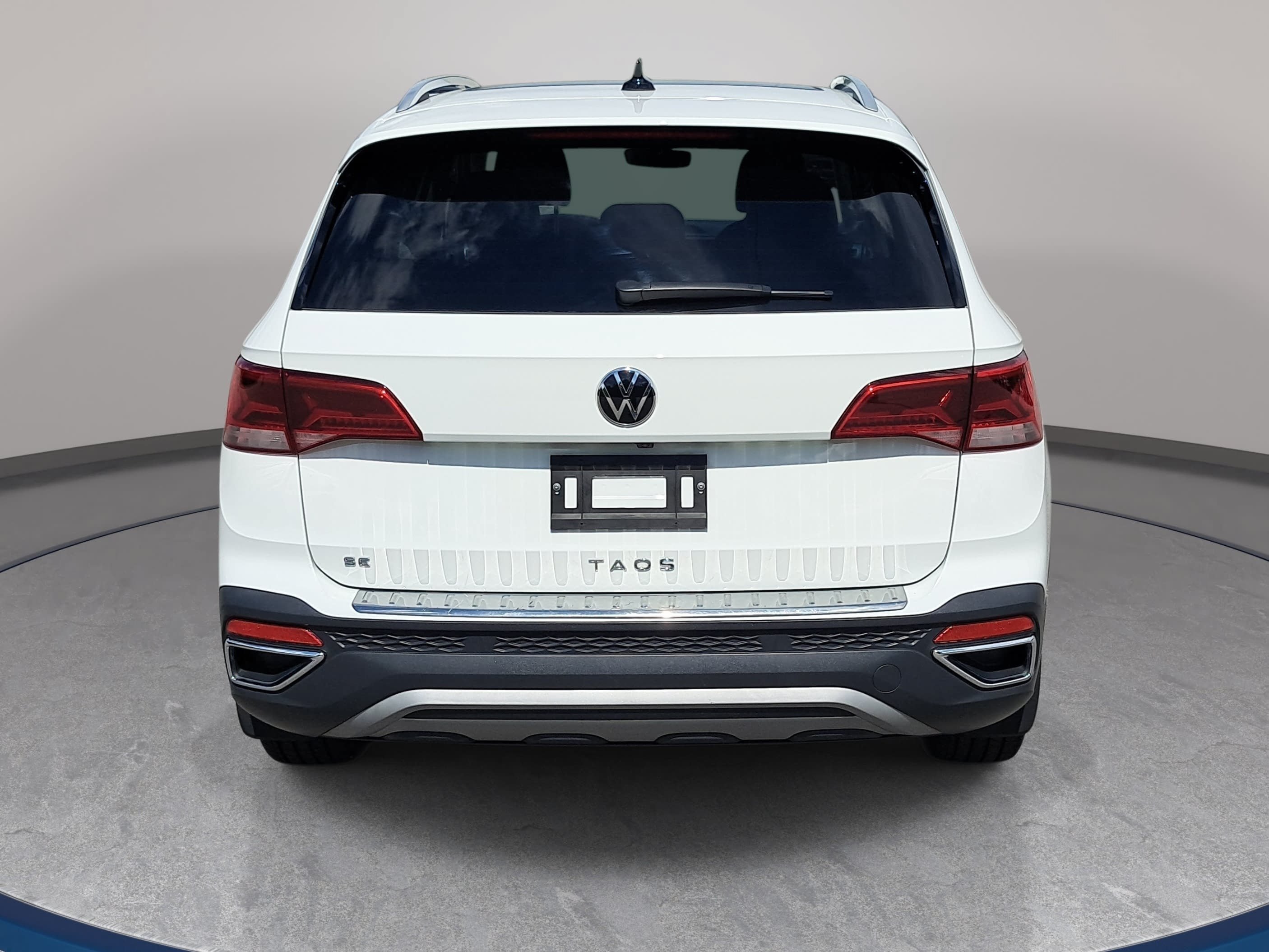 Certified 2023 Volkswagen Taos SE w/ Panoramic Sunroof Package FWD image 6