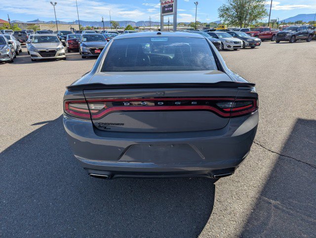 Used 2018 Dodge Charger SXT w/ Blacktop Package image 4