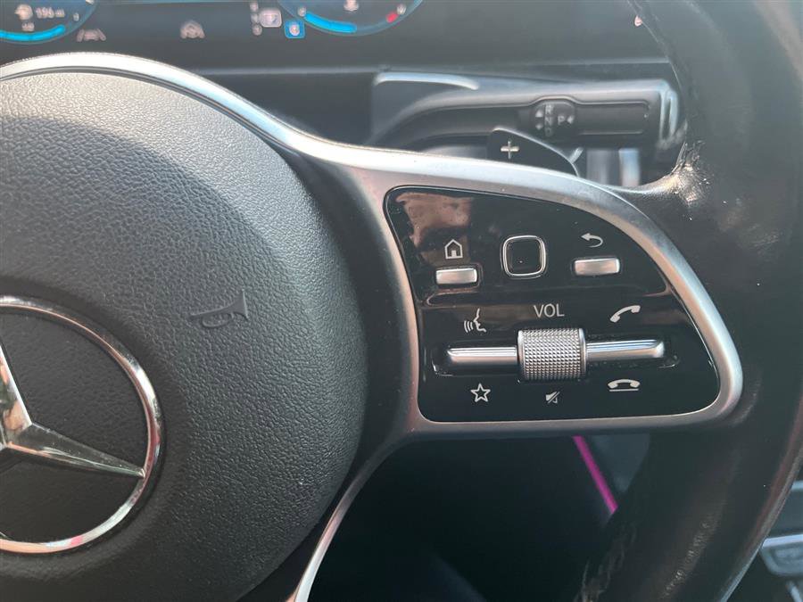 Used 2021 Mercedes-Benz GLB 250 4MATIC image 29