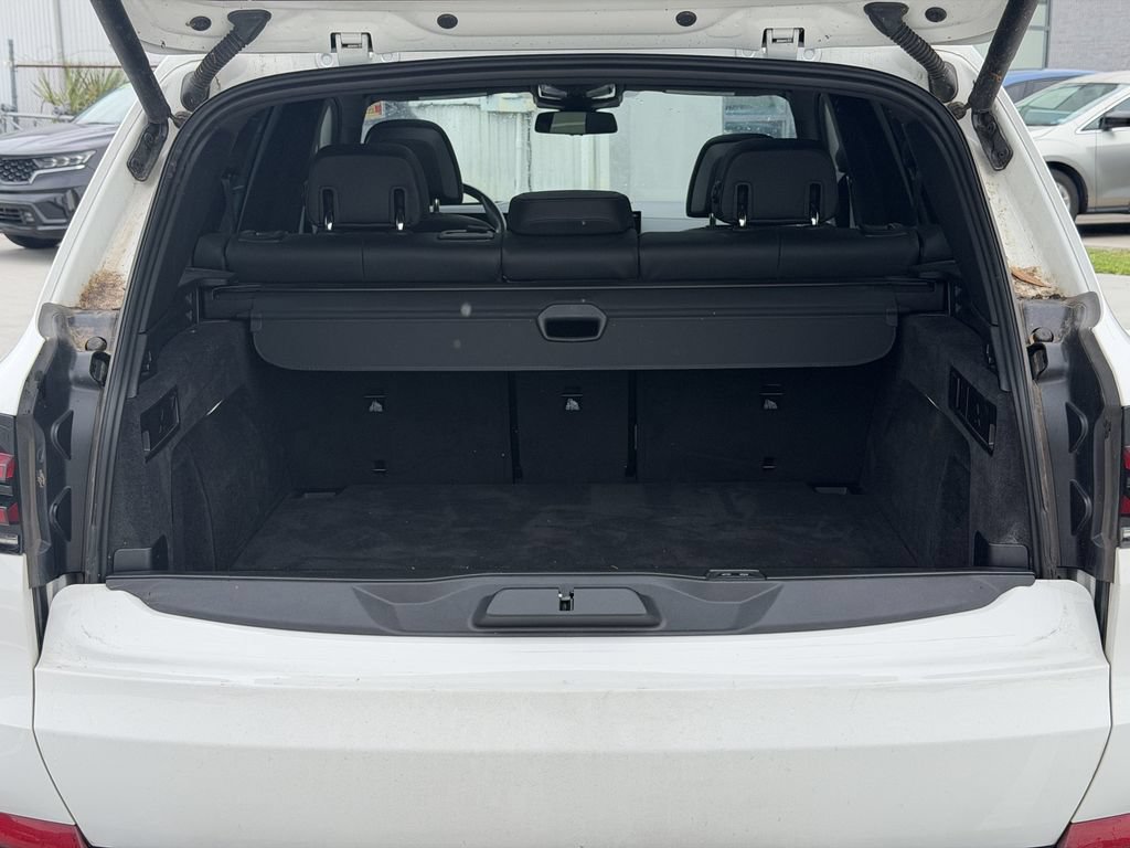 Used 2025 BMW X5 xDrive50e AWD/4WD image 26