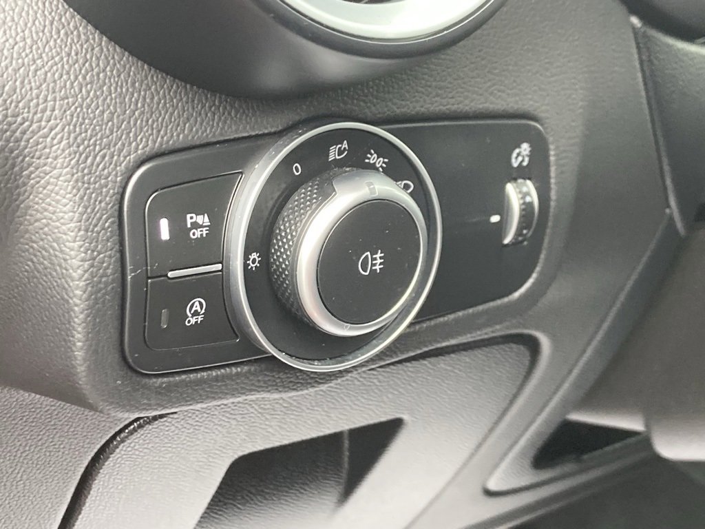 Used 2022 Alfa Romeo Stelvio Veloce image 20