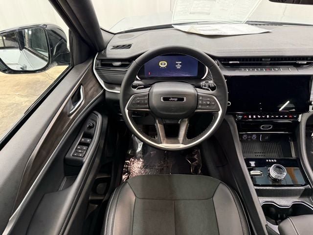 New 2026 Jeep Grand Cherokee Altitude AWD/4WD image 14