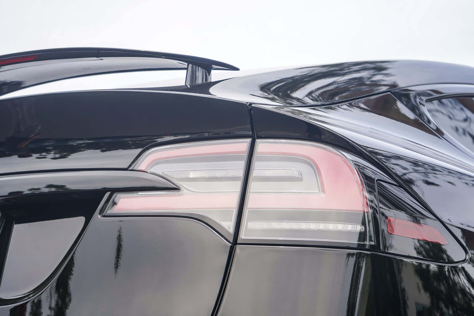 Used 2023 Tesla Model X image 8