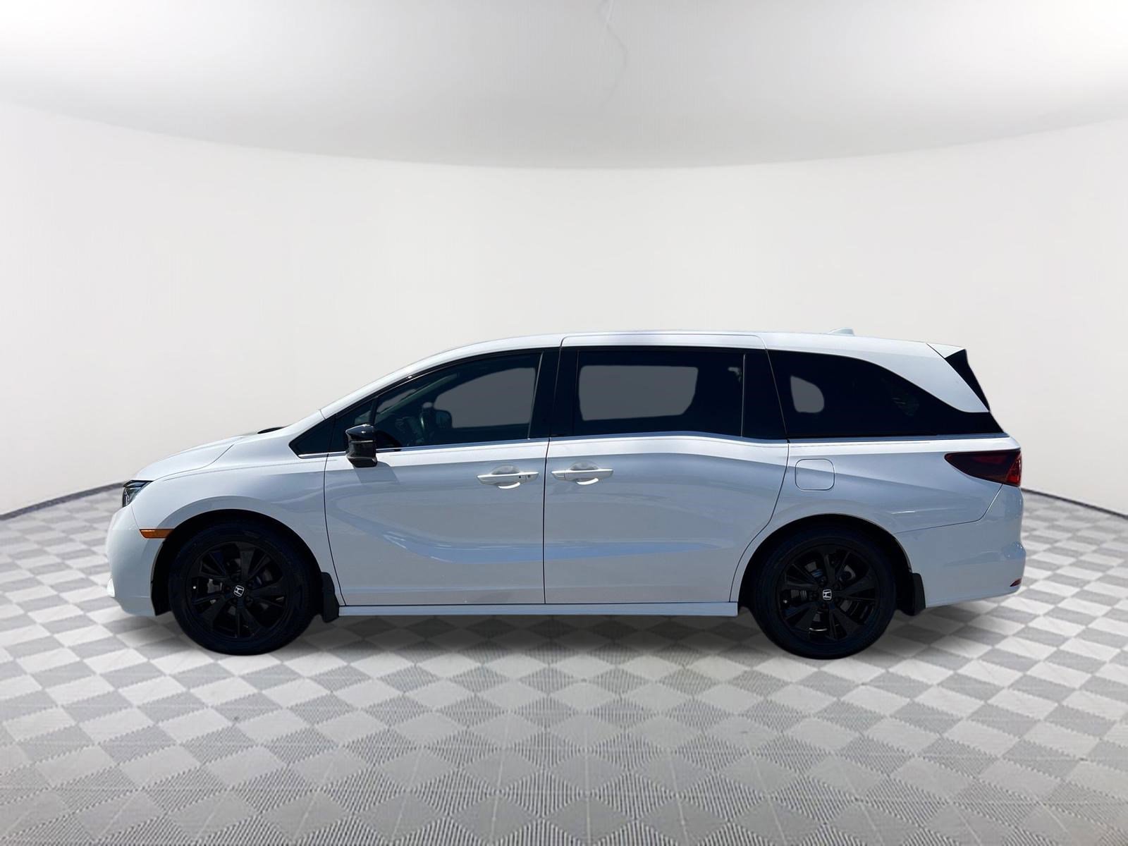 Used 2024 Honda Odyssey Sport image 12