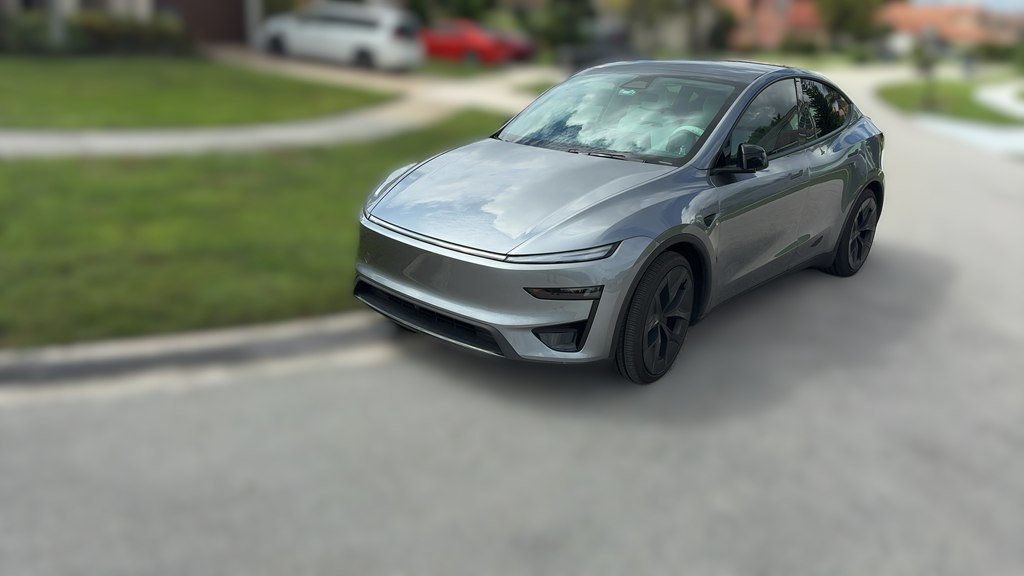 Used 2026 Tesla Model Y Performance AWD/4WD image 2