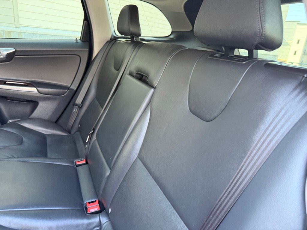 Used 2015 Volvo XC60 T6 Premier Plus AWD/4WD image 20