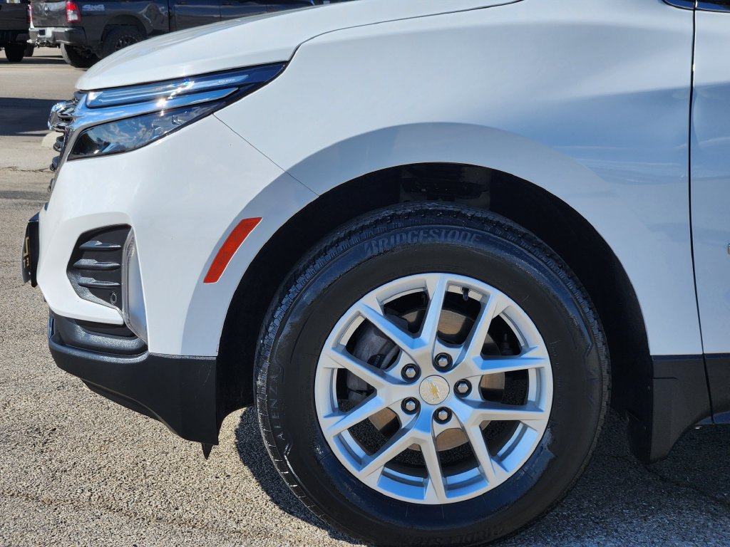 Used 2023 Chevrolet Equinox LT w/ LPO, Floor Liner Package AWD/4WD image 9