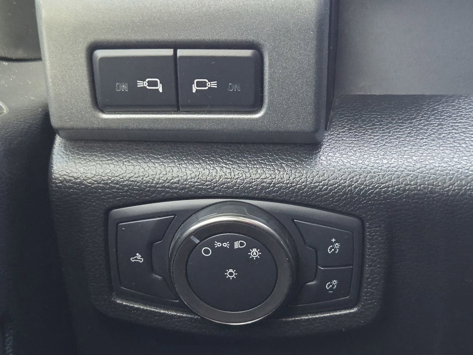 Used 2020 Ford F150 Raptor w/ Equipment Group 802A Luxury image 23