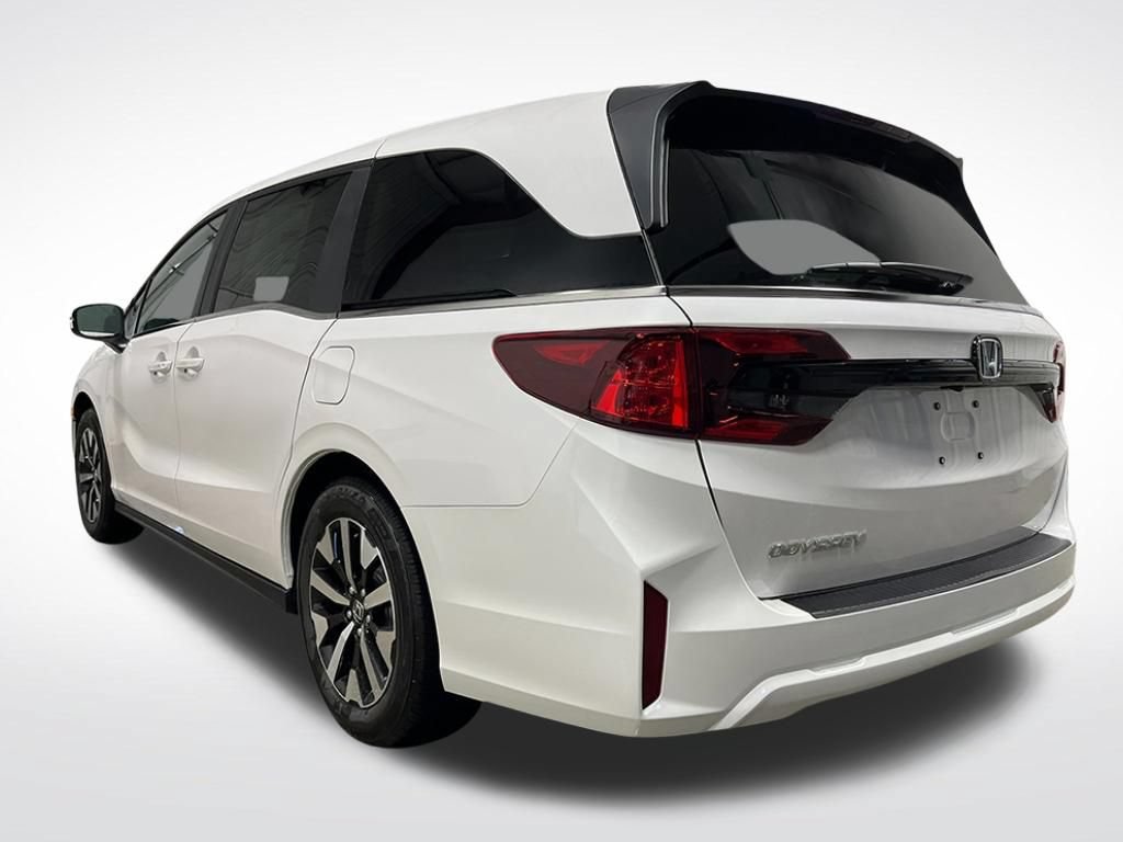 Certified 2026 Honda Odyssey EX-L image 3