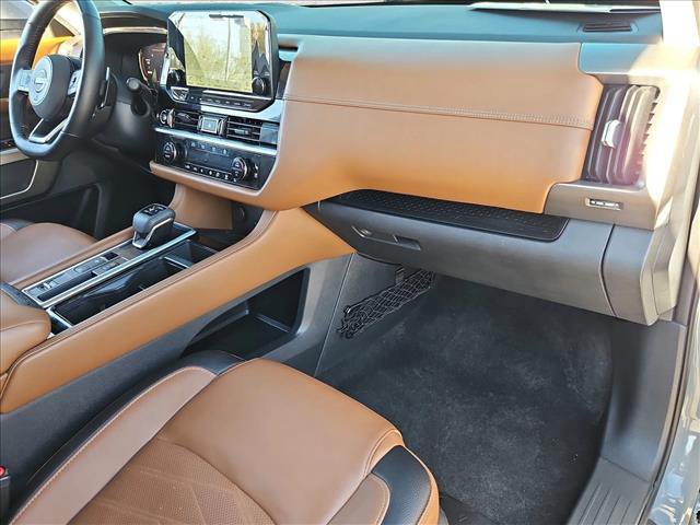 Used 2022 Nissan Pathfinder Platinum w/ Cargo Package image 24