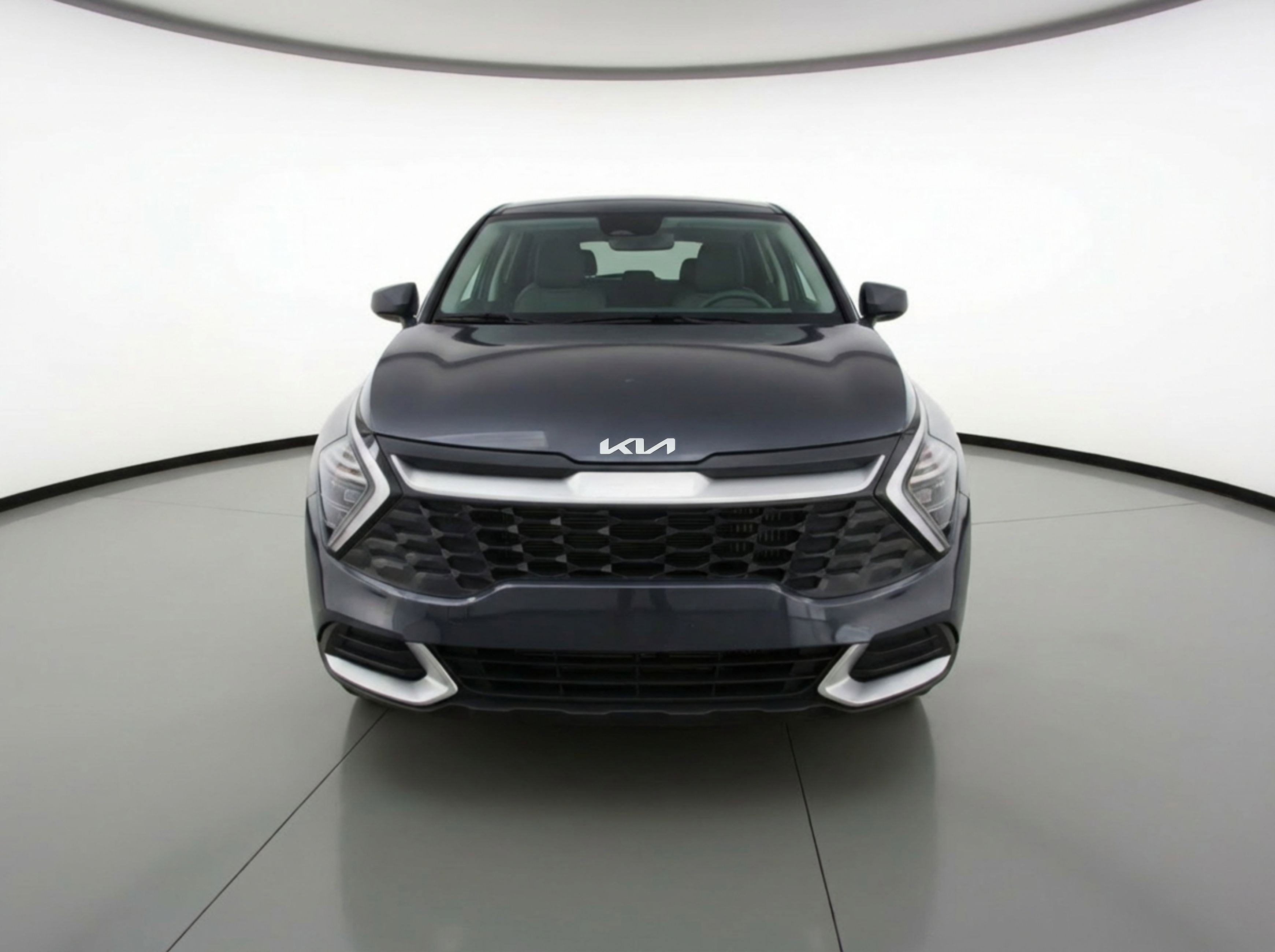 Used 2025 Kia Sportage LX image 2