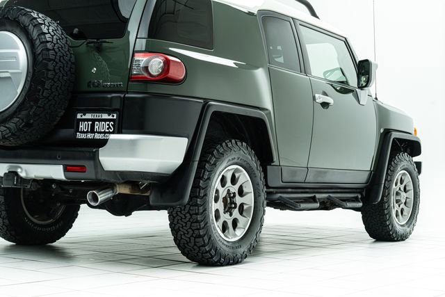 Used 2014 Toyota FJ Cruiser 4WD w/ Upgrade Package image 13