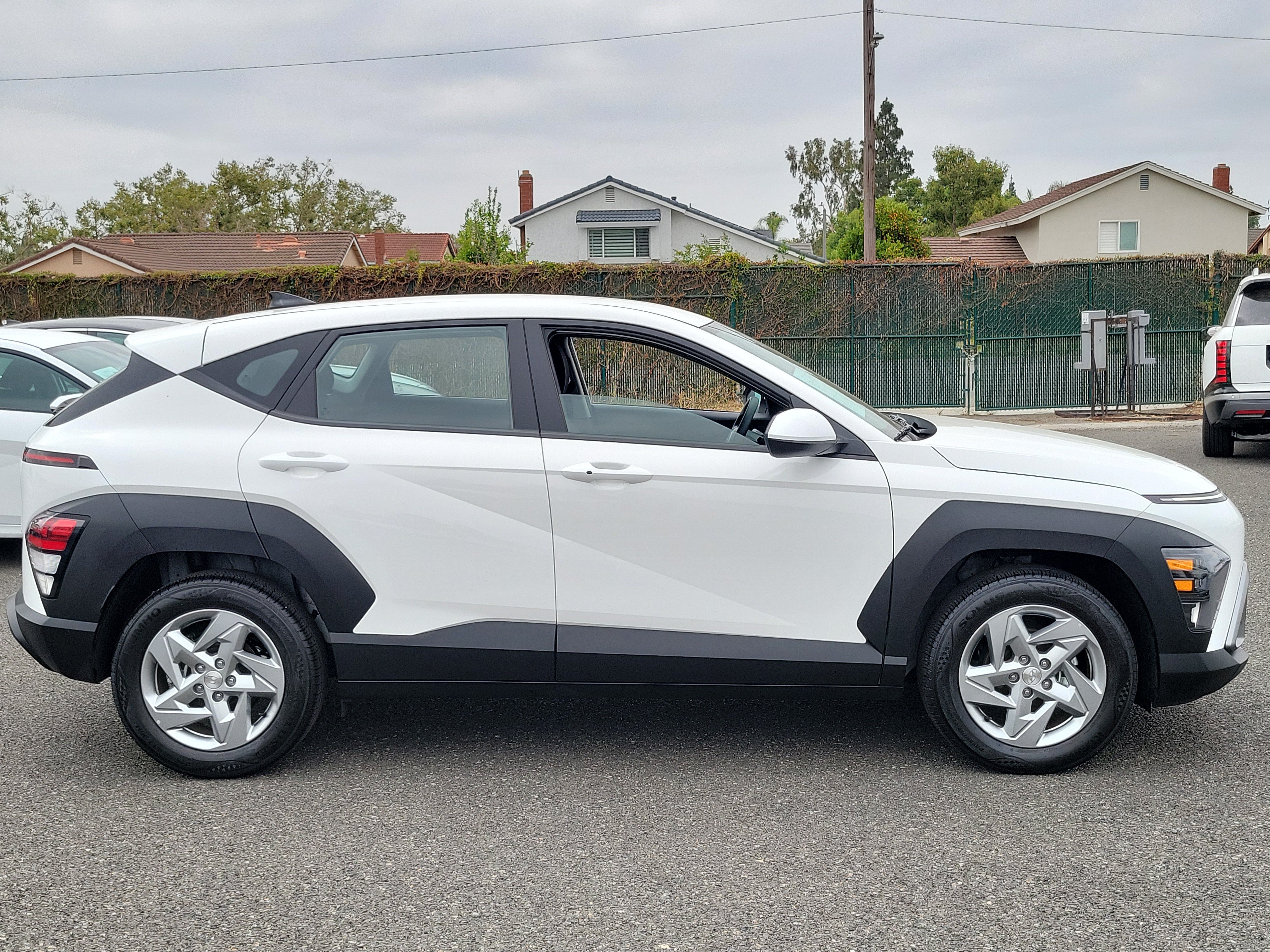Certified 2026 Hyundai Kona SE FWD image 5