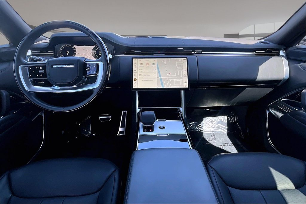 Certified 2025 Land Rover Range Rover SE AWD/4WD image 7