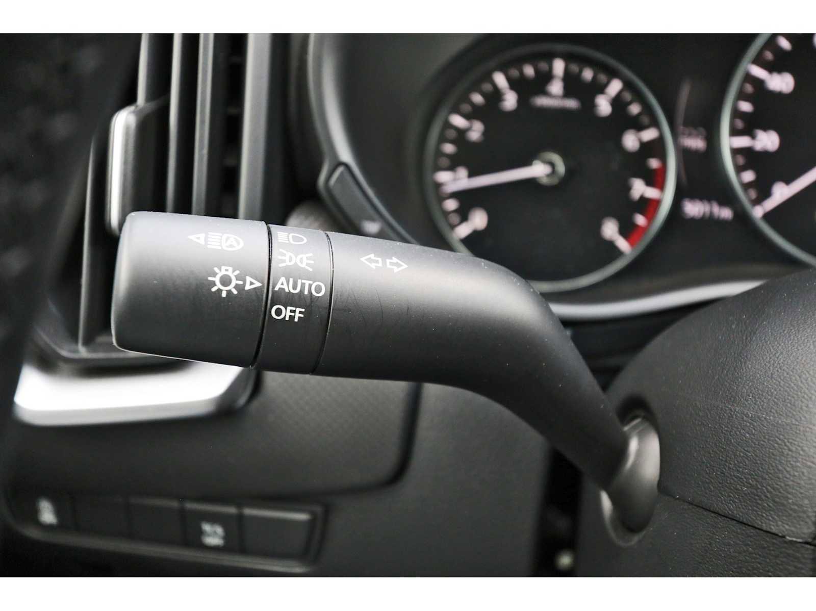 Used 2025 MAZDA CX-50 AWD 2.5 S w/ Premium Package image 17