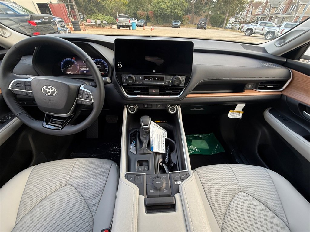 New 2026 Toyota Grand Highlander Limited image 7