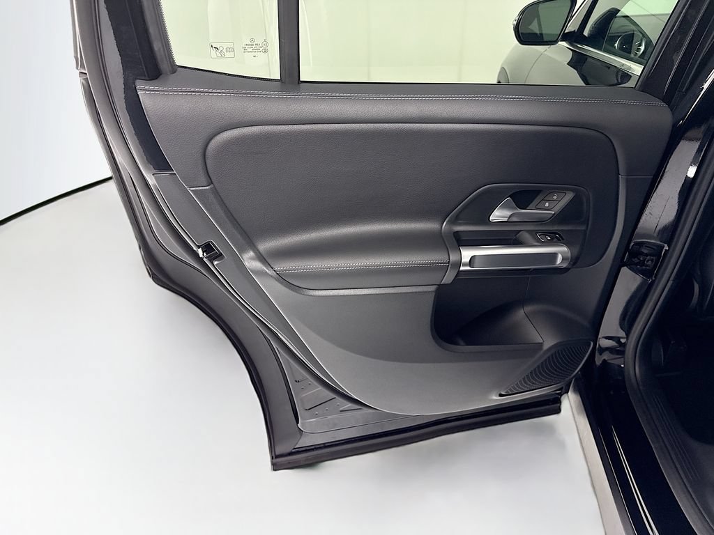 Certified 2025 Mercedes-Benz GLB 250 image 26