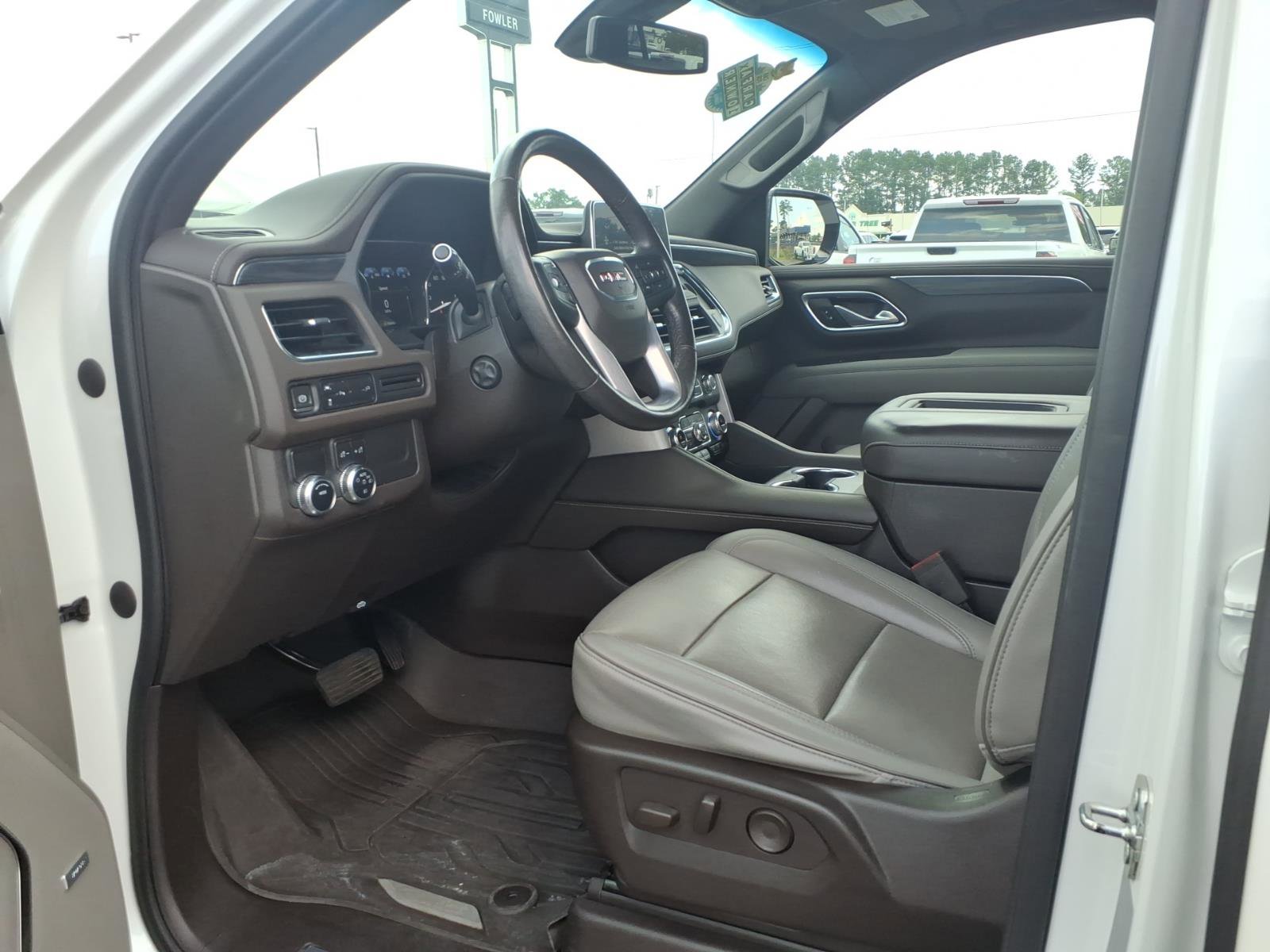 Used 2021 GMC Yukon SLT w/ SLT Premium Package RWD image 21
